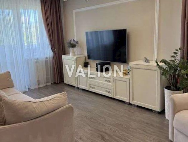 Продажа 3-х комнатной квартиры Вацлава Гавела, 38