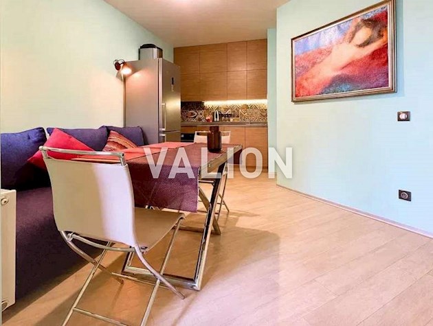 Продажа 1к. квартиры с ремонтом в ЖК 4 Сезона