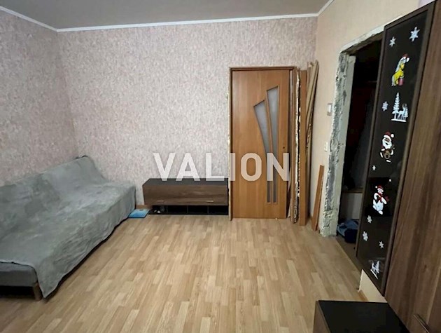 Продаж 1-кімнатної квартири на вул.Ревуцького, 18