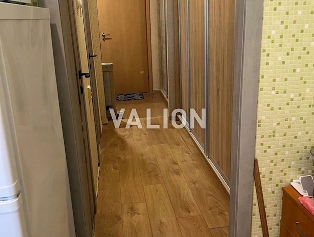 Продаж 1-кімнатної квартири на вул.Ревуцького, 18