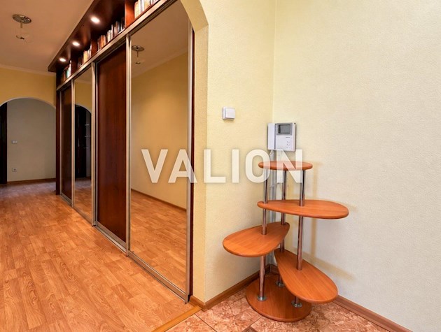 Продажа 3-х комнатной квартиры, 93м2, Порика 7а, Подольский район.