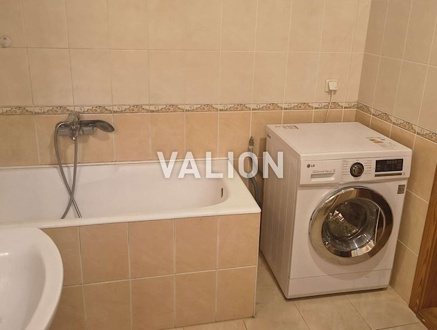 Продаж 2-к квартири вул. Анни Ахматової 13г