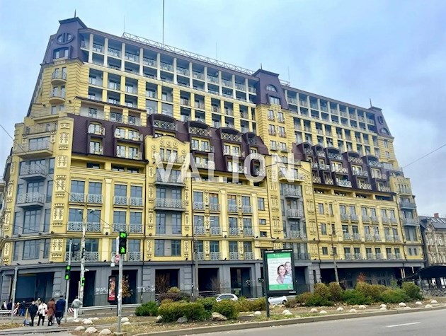 Продам 3-комнатную квартиру с ремонтом на Подоле, ул.Нижний Вал 27/29