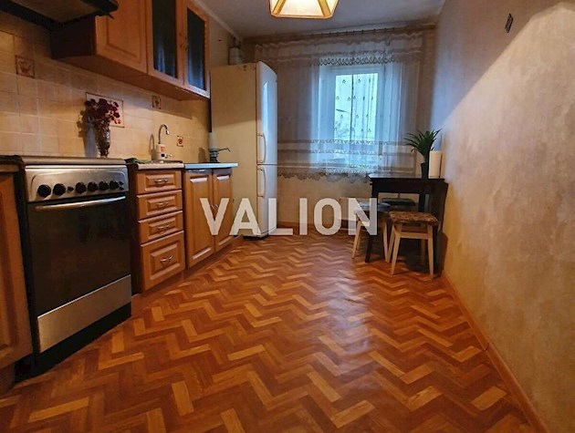 Продаж 4-к квартири вул. Автозаводська 5а