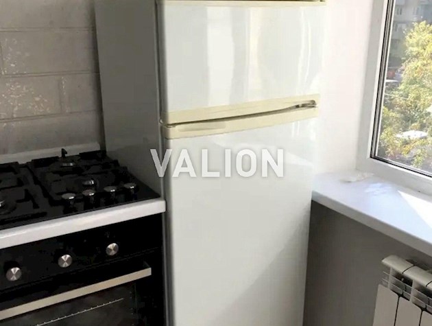 Продам 2 комн. Иорданская 2 а, метро Оолонь.
