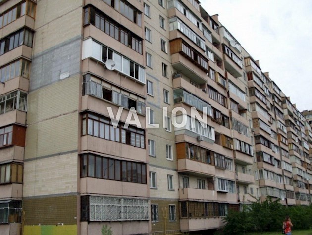 Продам 2 комн. Экстер Александры 16, Троешина