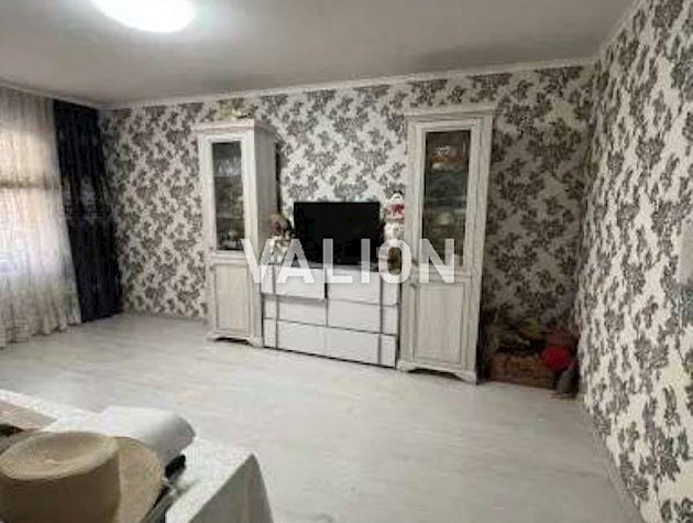 Продам 2 комн. Экстер Александры 16, Троешина
