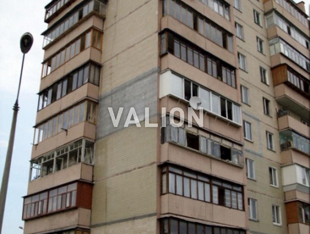 Продам 2 комн. Экстер Александры 16, Троешина