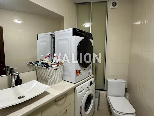 Продам 3-комнатную квартиру с ремонтом ул.Елизаветы Чавдар 28