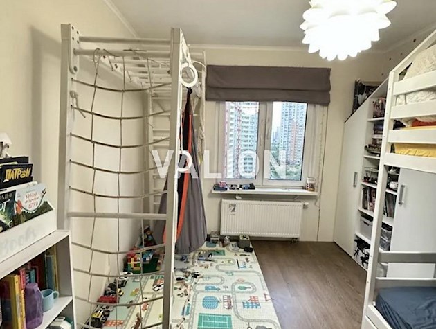 Продам 3-комнатную квартиру с ремонтом ул.Елизаветы Чавдар 28