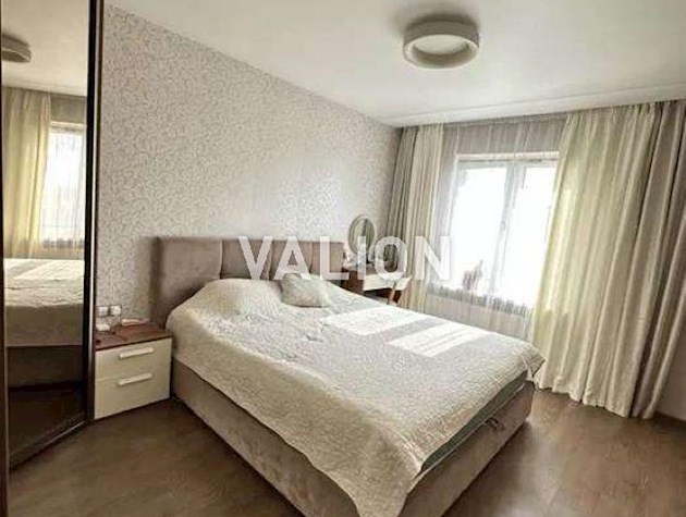 Продам 3-комнатную квартиру с ремонтом ул.Елизаветы Чавдар 28