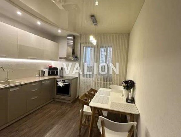 Продам 3-комнатную квартиру с ремонтом ул.Елизаветы Чавдар 28
