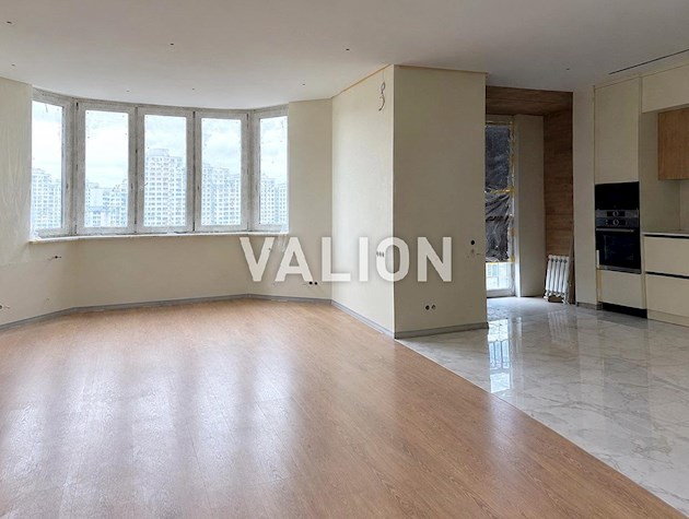 Без комісії. Простора квартира 76,7 м² з сучасним ремонтом, Дарницький р-н, вул. Б. Гмирі, 6