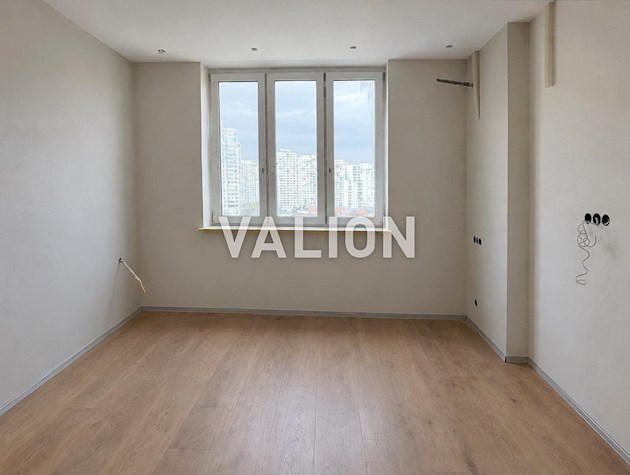 Без комісії. Простора квартира 76,7 м² з сучасним ремонтом, Дарницький р-н, вул. Б. Гмирі, 6