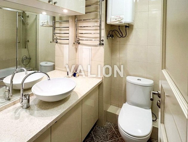 Продажа трехкомнатной квартиры 67,2 м² в Днепровском районе Киева, ул. Березняковская, 30