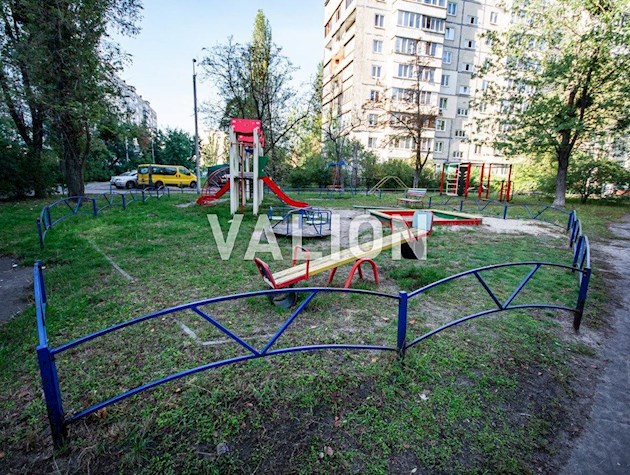 Без % продажа 2-х комнатная квартира с мебелью Березняковская 14-а