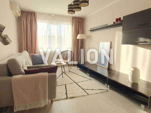 Продажа 2-к квартиры просп. Оболонский 18б