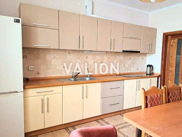 Продажа 3-комнатной квартиры с ремонтом ул.Кадетский Гай 3
