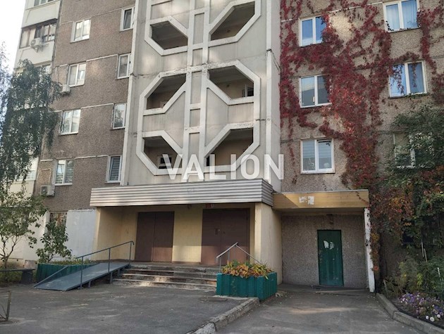 Продажа 3-кімнатної квартири 77м², вул. Урлівська 3-Б, Позняки, до метро Осокорки та Позняки – 10-15 хвилин пішки