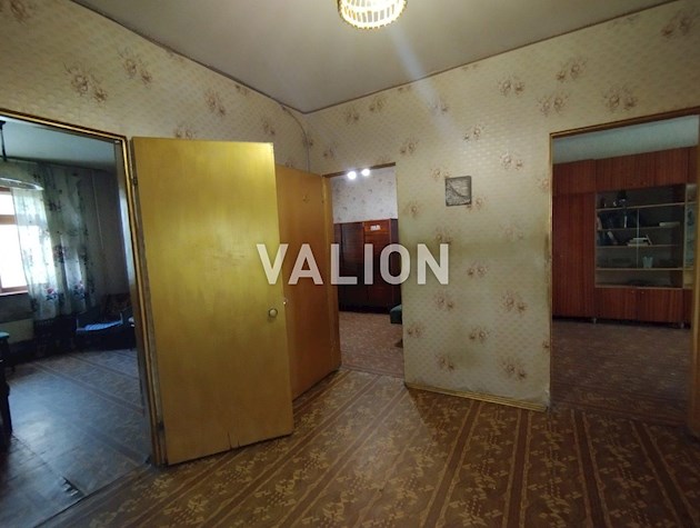 Продажа 3-кімнатної квартири 77м², вул. Урлівська 3-Б, Позняки, до метро Осокорки та Позняки – 10-15 хвилин пішки