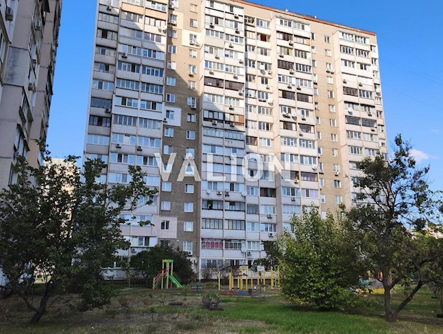 Продаж 2-кімнатної квартири на вул. Олійника 3, метро Харківська
