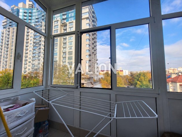 Продажа 2к квартиры 65м2 ул. Юрия Ильенко 12, Газ, Шевченковский район. м.Лукьяновка.