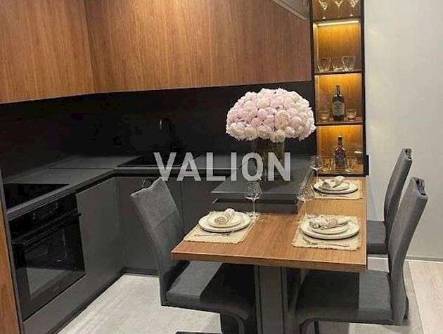 Продаж 2-к квартири вул. Олександра Олеся 23а