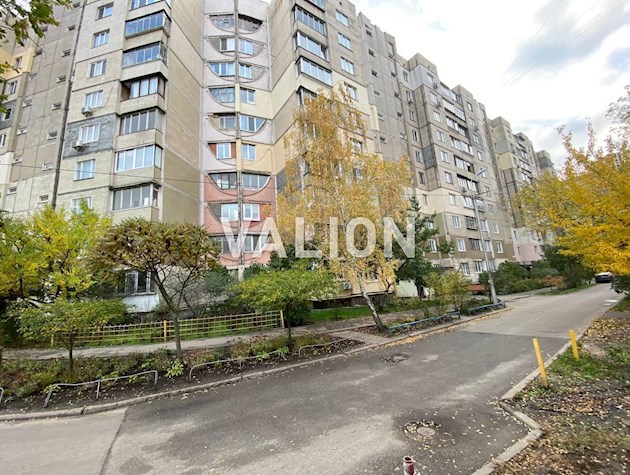 Продажа трехкомнатной квартиры, ул. Милославская, 23, Троещина.