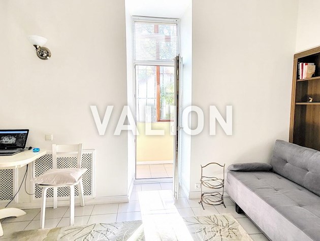 Продажа 2-комнатной квартиры, ул. Скоропадского (Льва Толстого), 27, царский дом, центр Киева