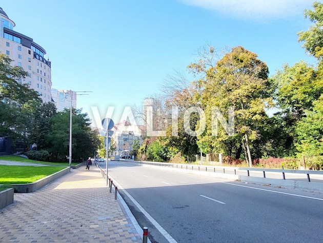 Продажа 2-комнатной квартиры, ул. Скоропадского (Льва Толстого), 27, царский дом, центр Киева