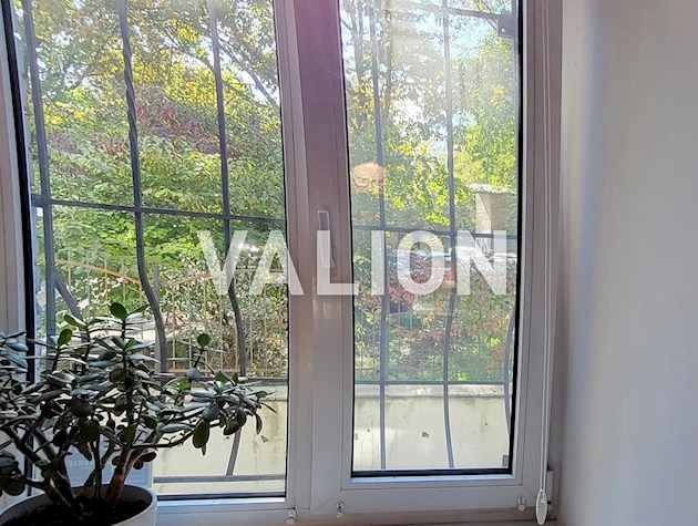 Продажа 2-комнатной квартиры, ул. Скоропадского (Льва Толстого), 27, царский дом, центр Киева