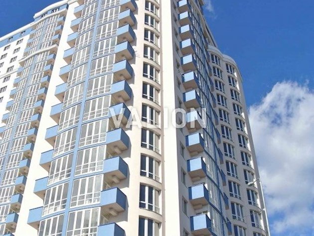 Продам 3-кімнатну квартиру з ремонтом вул.Кирило – Мефодіївська 2