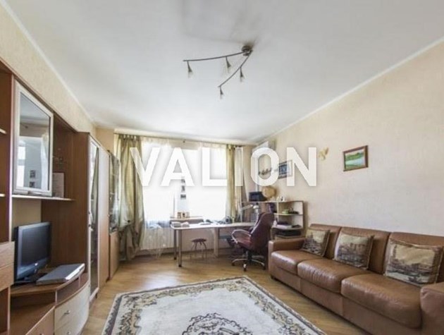 Продается трехкомнатная квартира на улице Панаса Мирного, 12. Печерск, ЖК Введенский