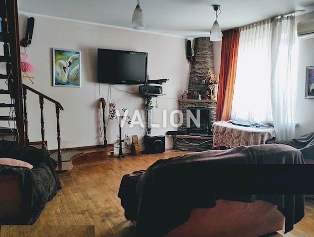 Продаж 6 кімнатної квартири, 2 рівні, ул.Гоголевская 27, історичний центр