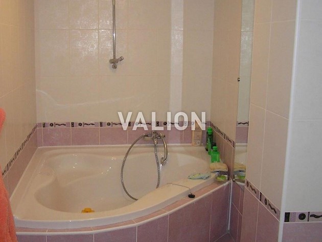 Продаж 6 кімнатної квартири, 2 рівні, ул.Гоголевская 27, історичний центр