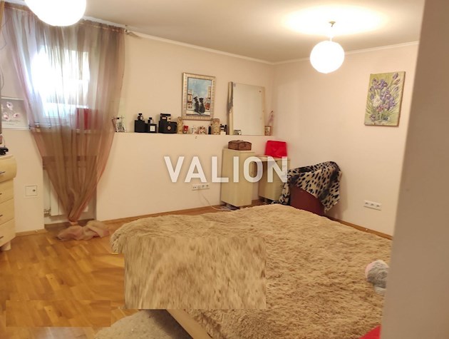 Продаж 6 кімнатної квартири, 2 рівні, ул.Гоголевская 27, історичний центр