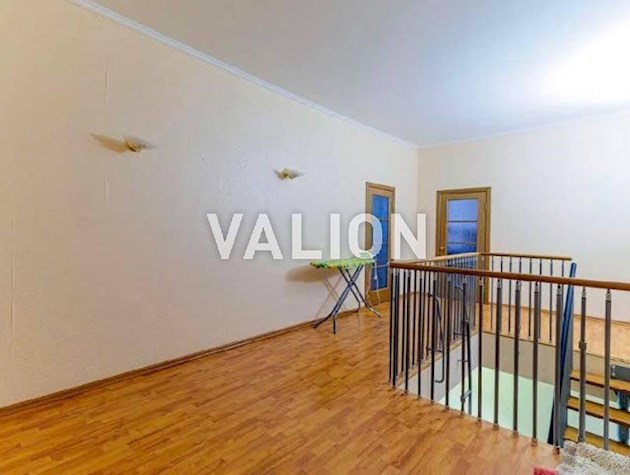 Продажа 3к квартиры двухуровневой по ул. Павловская 17 в Шевченковском районе с подземным паркингом