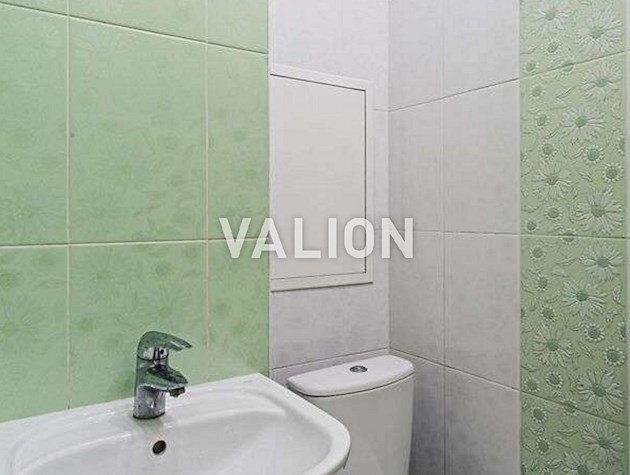 Продаж 4-кімнатної квартири на вул.Левка Лук’яненка, 21