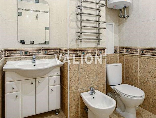 Продаж 4-кімнатної квартири на вул.Левка Лук’яненка, 21