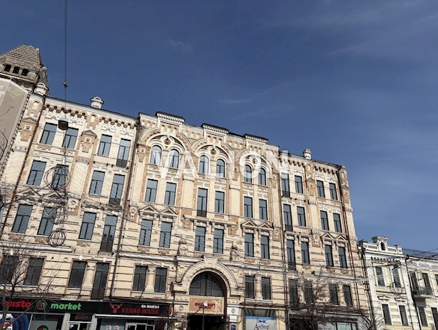 Продаж 2 кім. квартири по вул. Богдана Хмельницького 10а, центр, царський будинок.