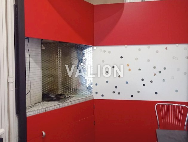 Продаж 2 кім. квартири по вул. Богдана Хмельницького 10а, центр, царський будинок.