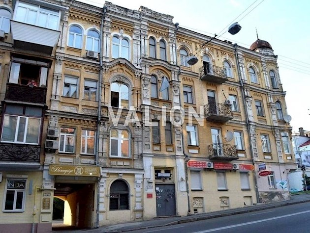 Продаж 2к квартири в історичному центрі поряд з Галицькою площею, вул. Бульварно-Кудрявська 30/13